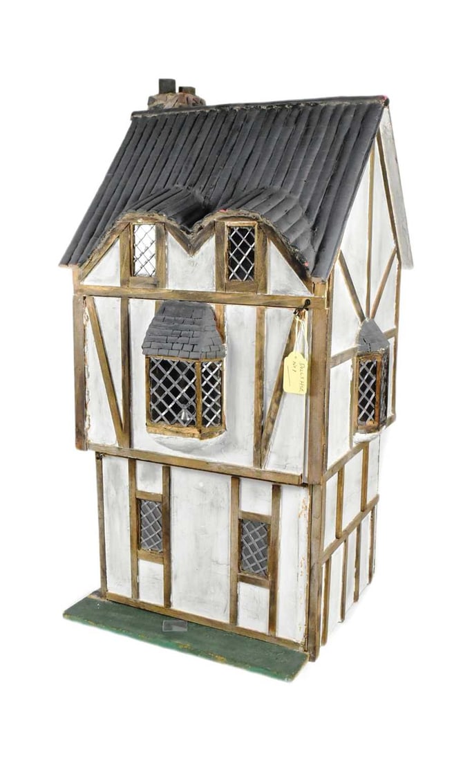 DOLLS HOUSE - HAND MADE WOODEN DOLL HOUSE PUB (1 of 10)