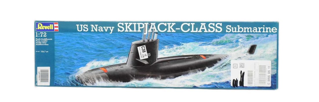 MODEL KITS - REVELL 1/72 SCALE US NAVY SKIPJACK CLASS SUBMARINE: Model Kits - a factory sealed Revell 1/72 scale plastic model kit ' US Navy Skipjack Class Submarine '. RC compatible.