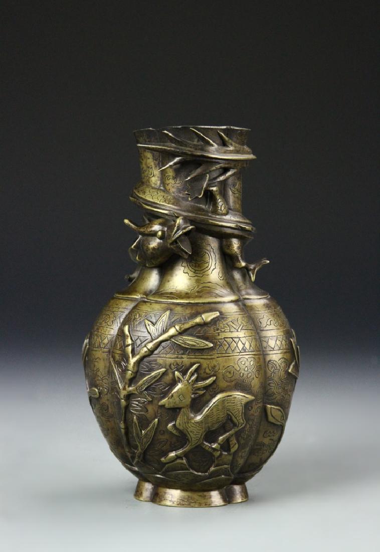 Japanese Bronze Vase (1 of 7)