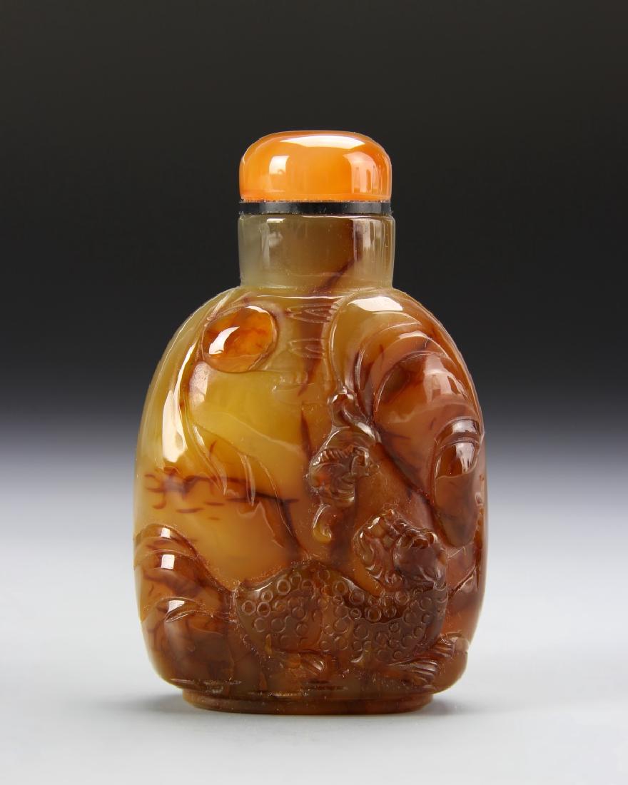 Chinese Carved Agate Snuff Bottle (1 of 3)
