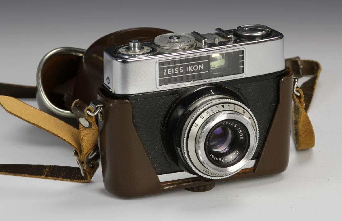 German Zeiss Ikon Camera (1 of 2)