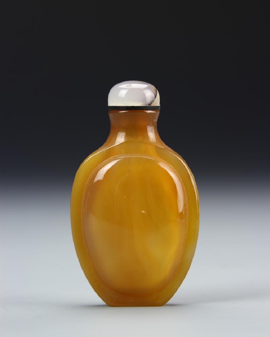 Chinese Agate Snuff Bottle (1 of 3)