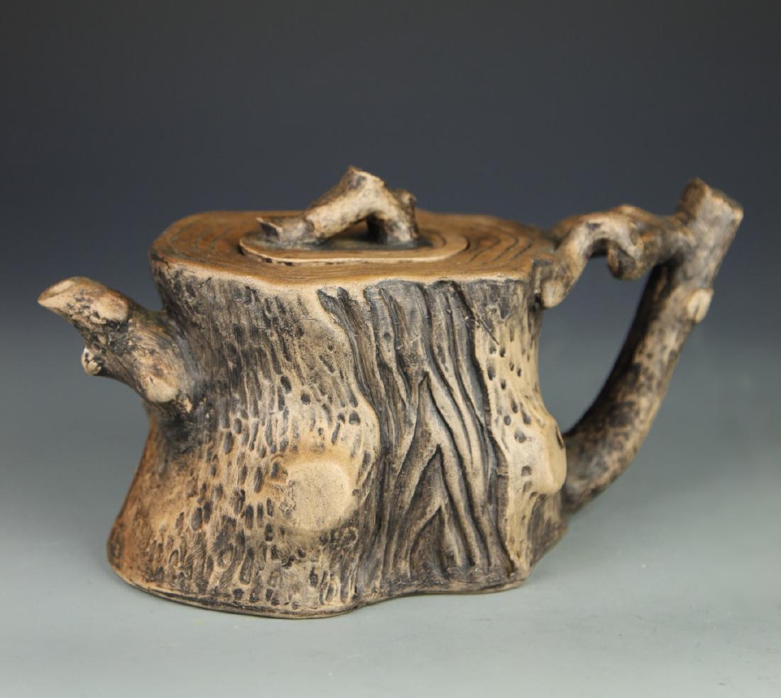 Chinese Yi Xing Teapot (1 of 7)
