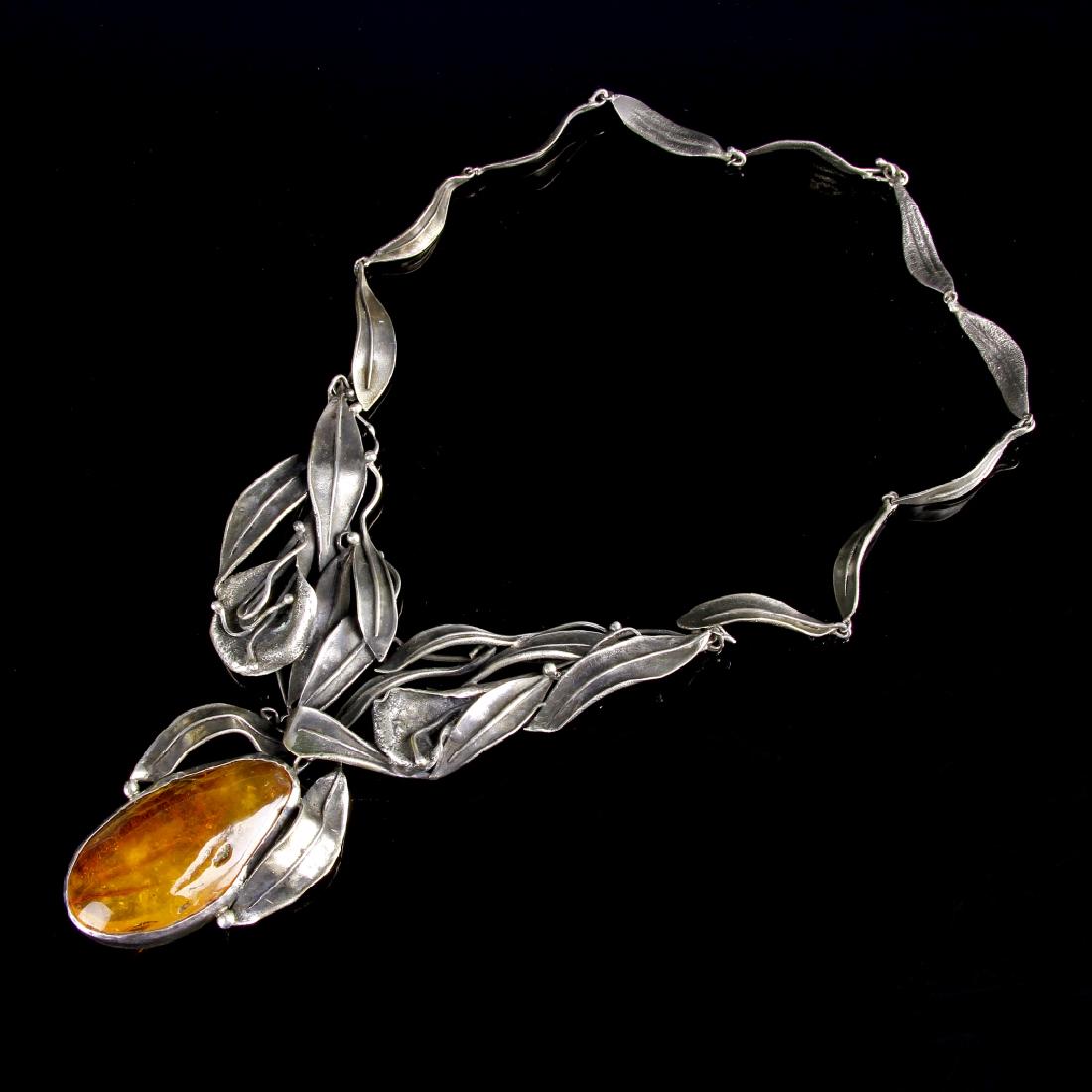 Chinese Amber and Silver Necklace (1 of 2)