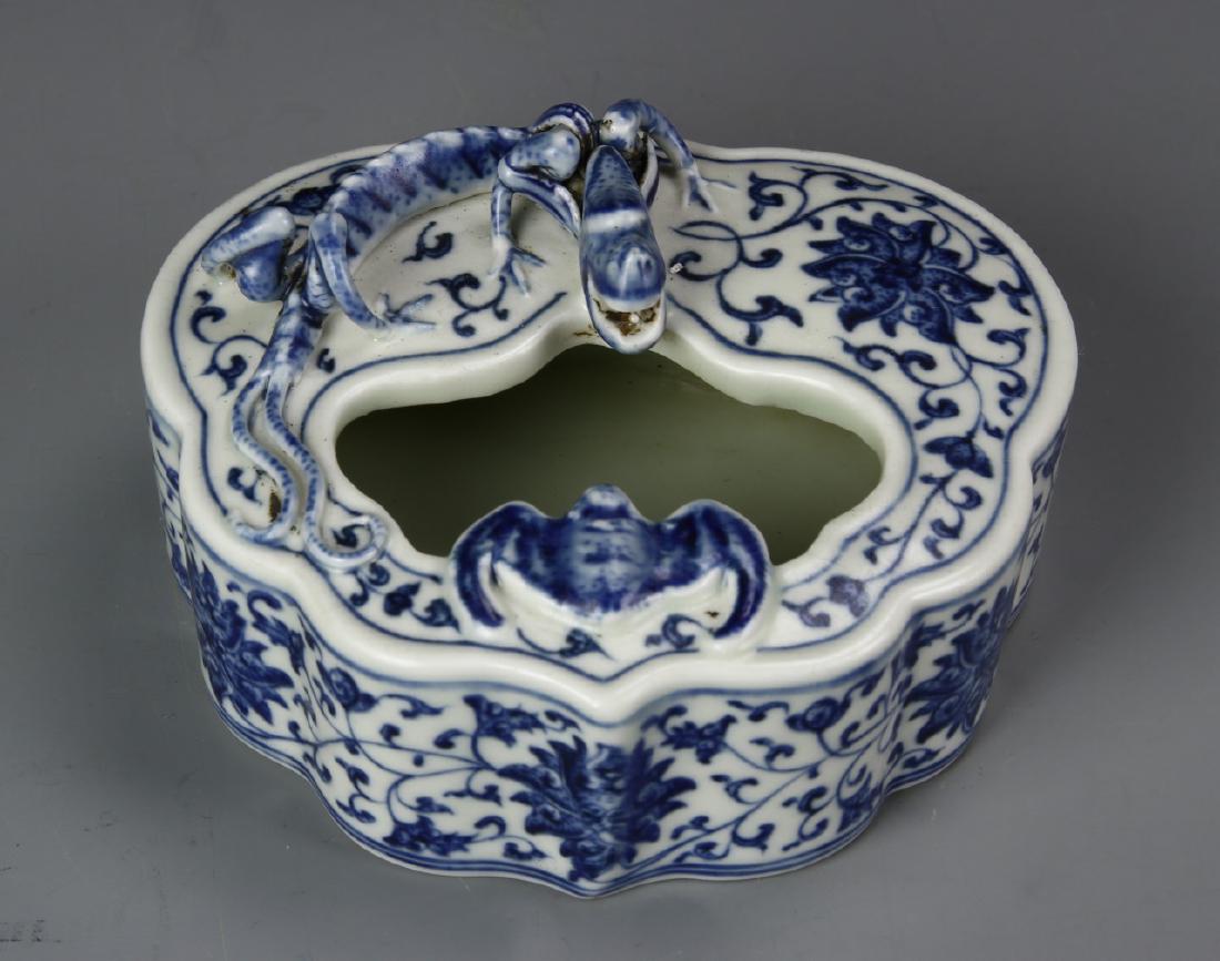 Chinese Blue And White Brush Pot (1 of 4)