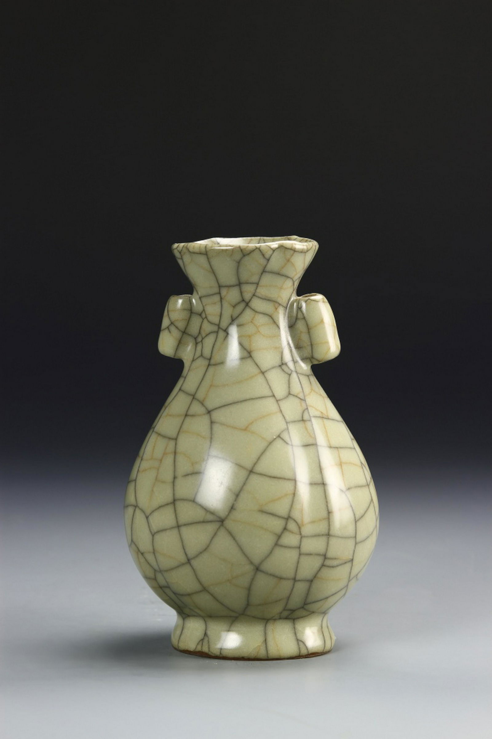 Chinese Antique Ge Yao Vase (1 of 5)