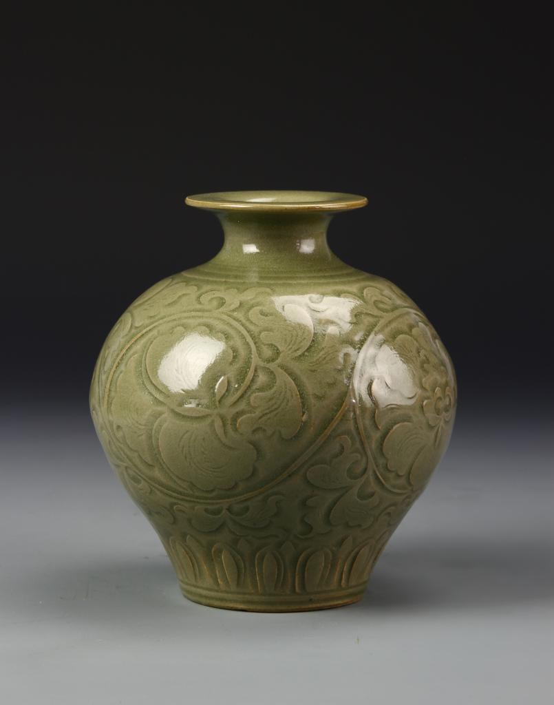 Chinese Antique Yueyao Vase (1 of 4)