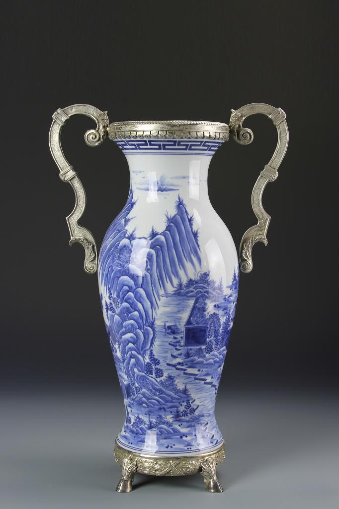 Chinese Export Blue and White Vase (1 of 8)