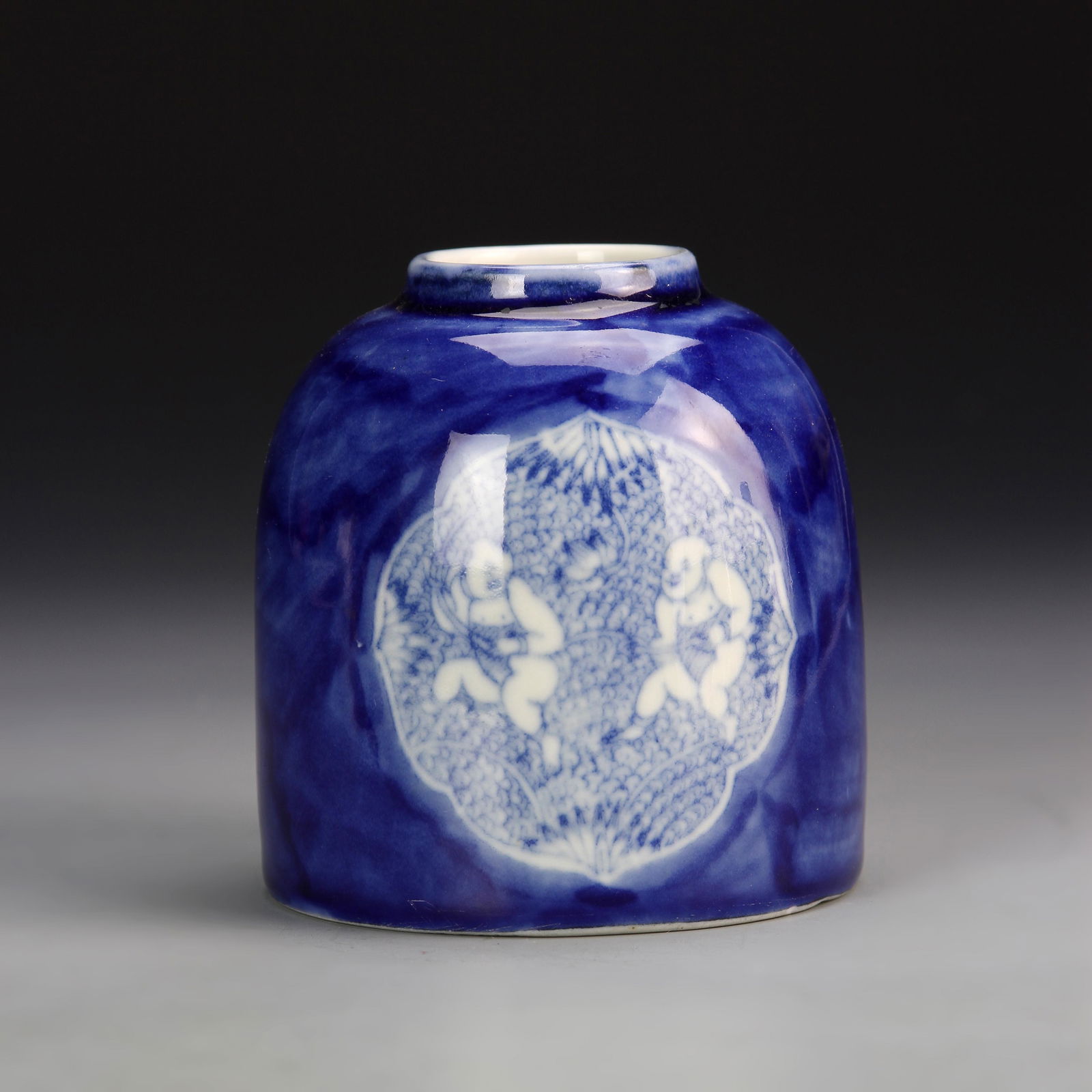 Chinese Blue and White Water Coup (1 of 5)