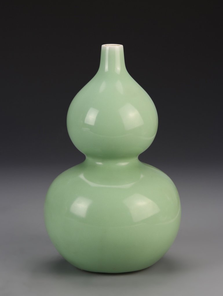 Chinese Green Glazed Gourd Vase