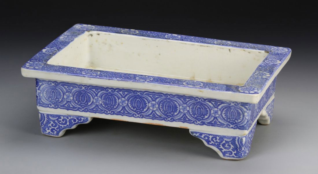 Chinese Blue and White Planter (1 of 4)