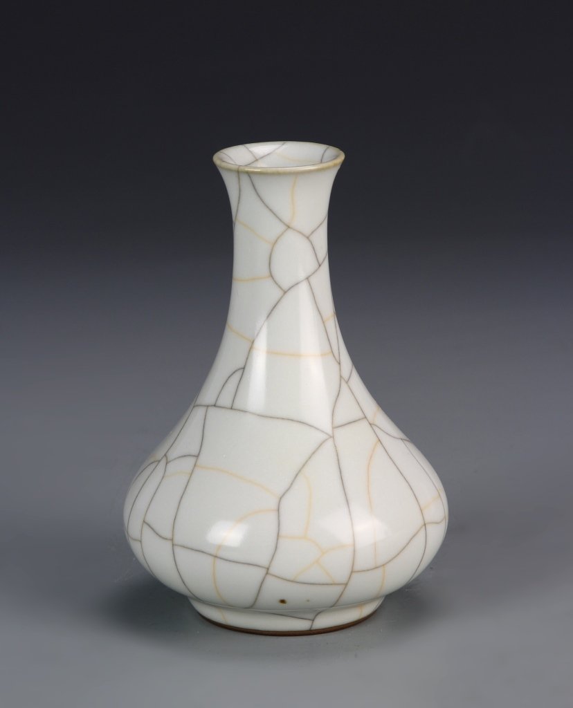 Chinese Ge Ware Vase (1 of 1)