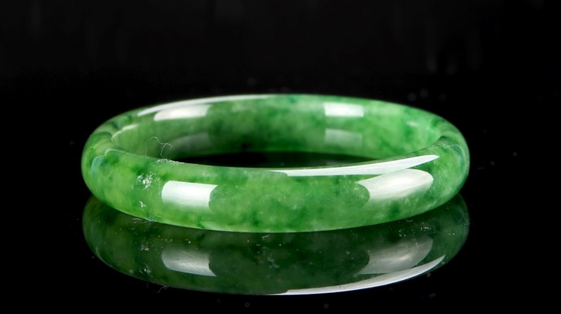 Chinese Jadeite Bangle (1 of 3)