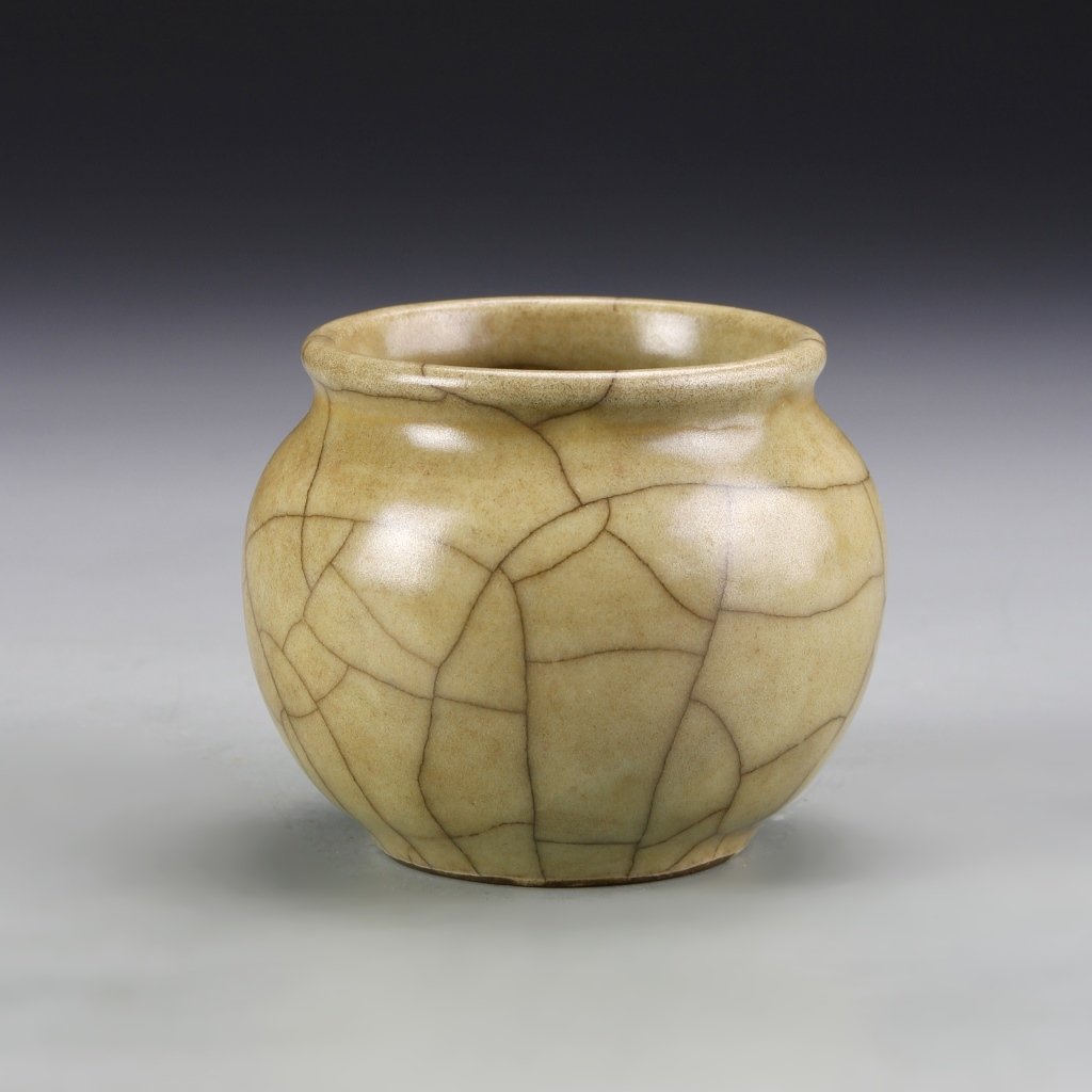 Chinese Antique Jar (1 of 3)