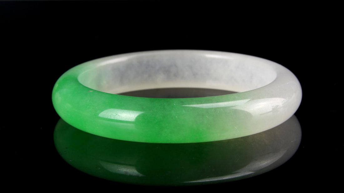 Chinese Jadeite Bangle (1 of 2)