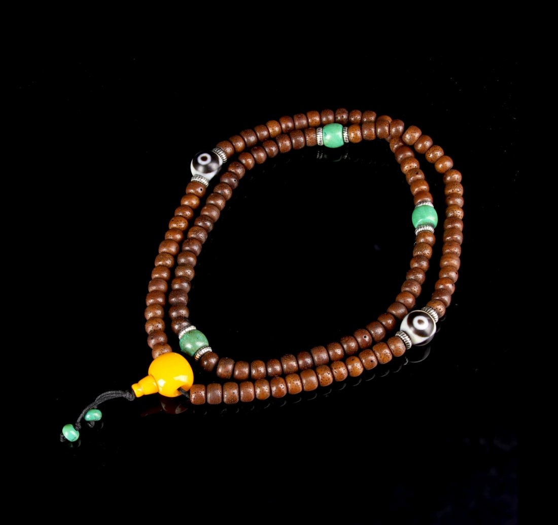 Chinese Tibetan Puti Prayer Beads Necklace (1 of 2)