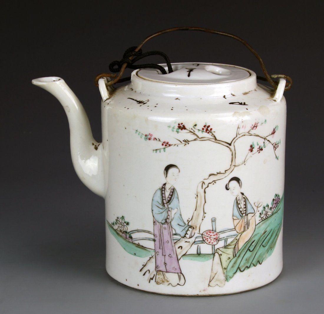 Chinese Famille Rose Teapot (1 of 2)