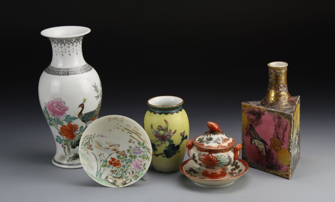 Six Japanese/Chinese Porcelain Items (1 of 3)