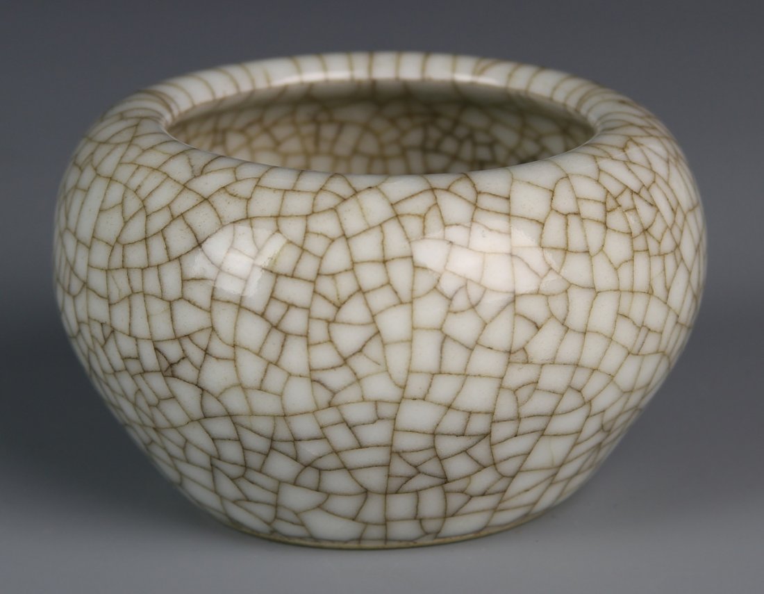 Chinese Crackle-Glazed Brush Washer (1 of 1)