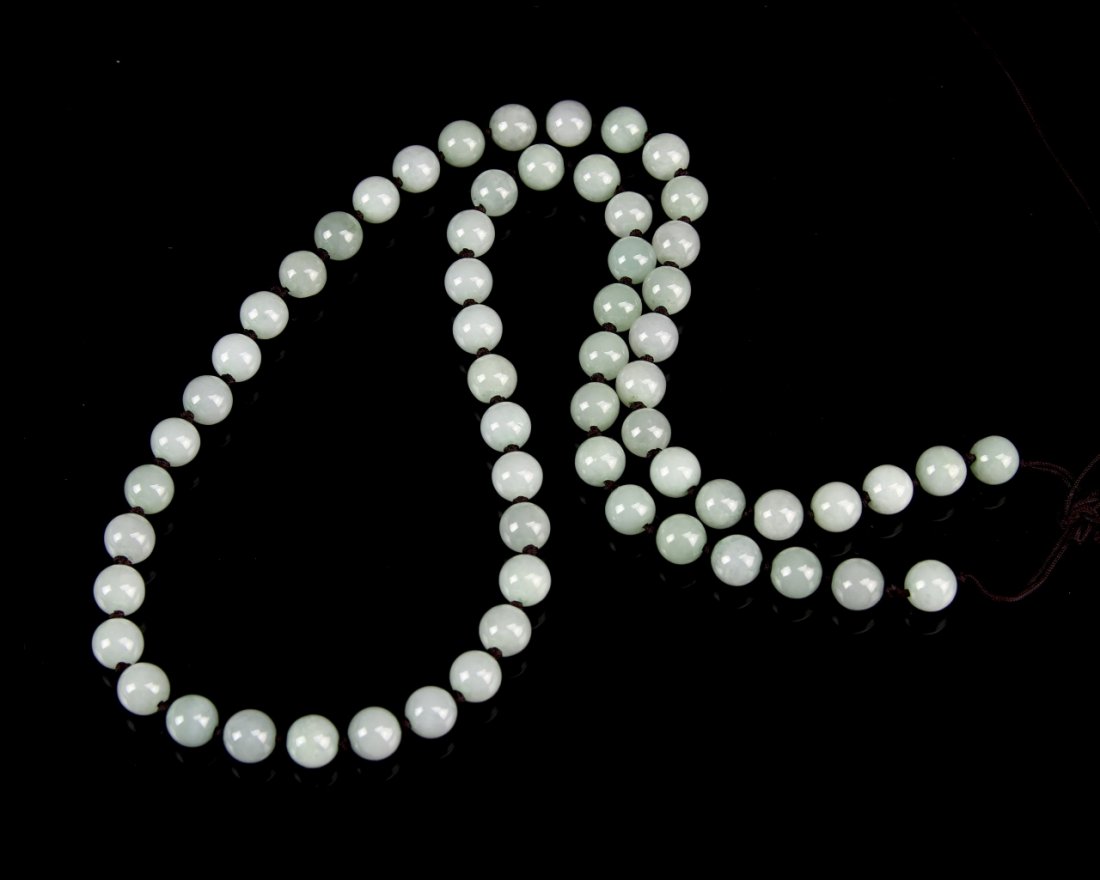 Chinese Jadeite Necklace (1 of 2)
