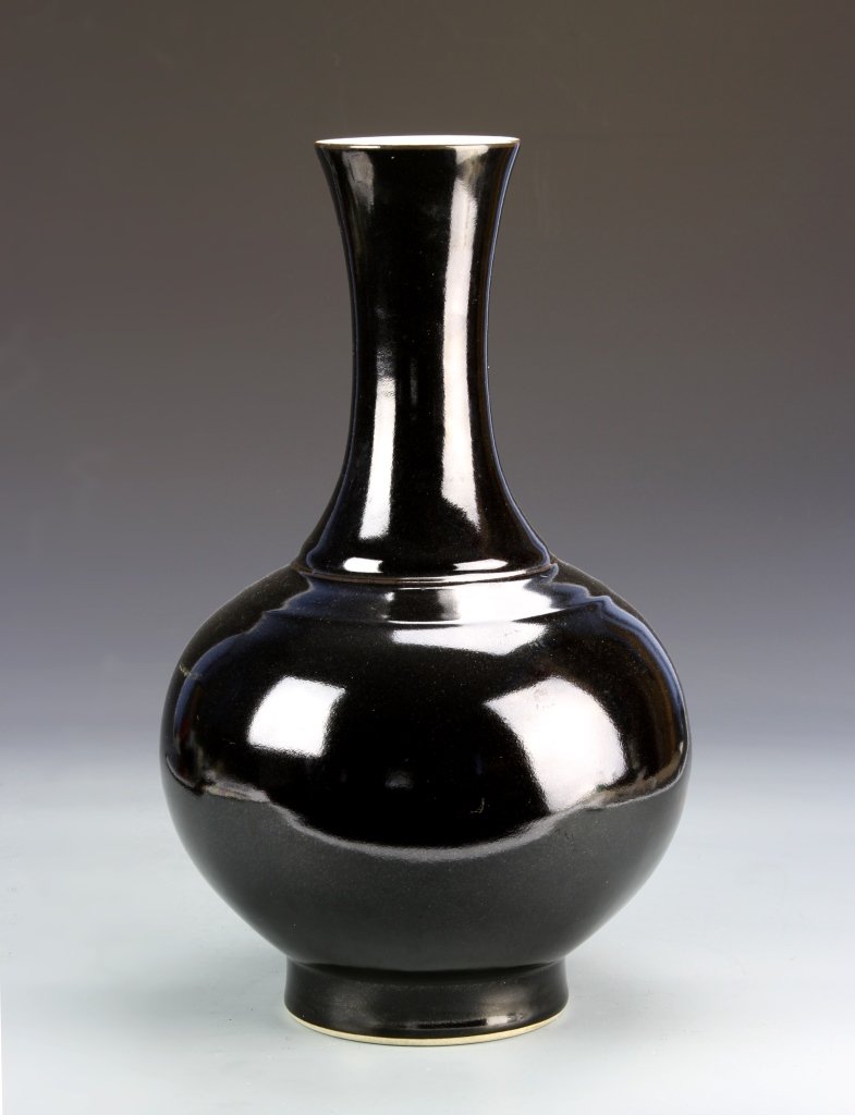 Chinese Mirror Black Vase (1 of 4)