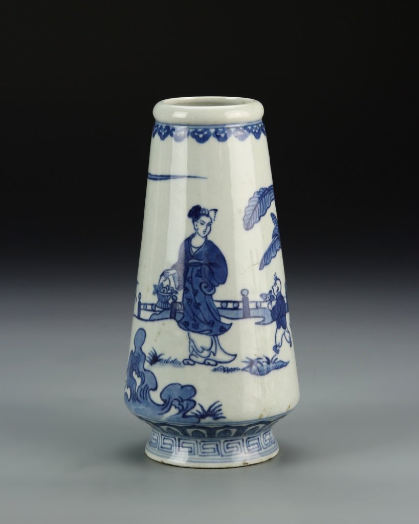 Chinese Blue and White Flower Pot (1 of 6)