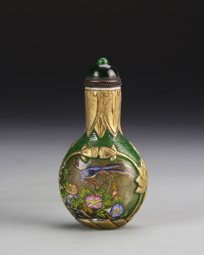 Chinese Enameled Peking Glass Snuff Bottle (1 of 5)