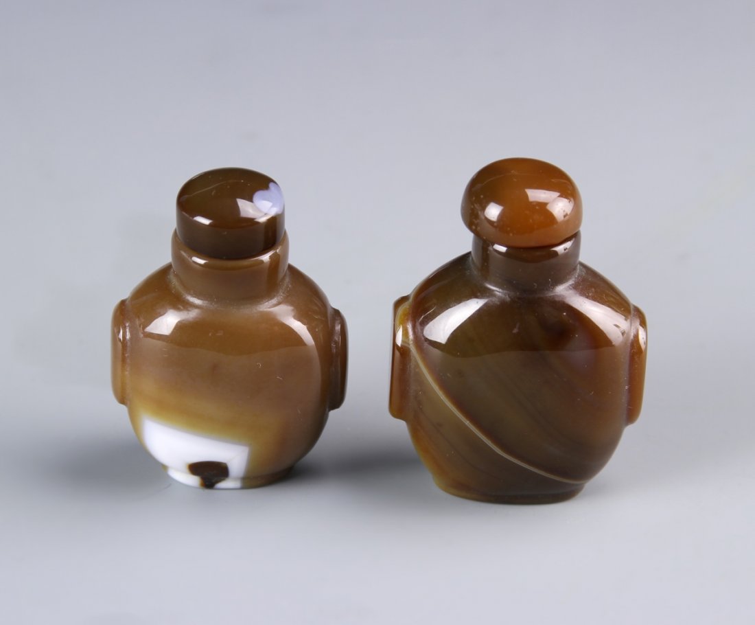 Two Chinese Agate Snuff Bottles (1 of 2)
