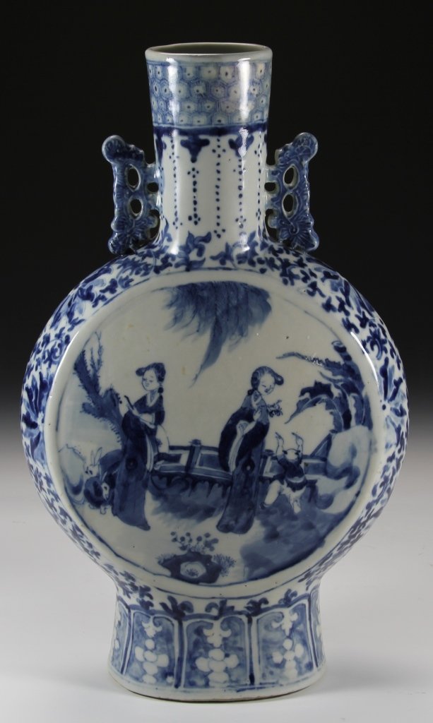 Chinese Blue and White Vase (1 of 5)