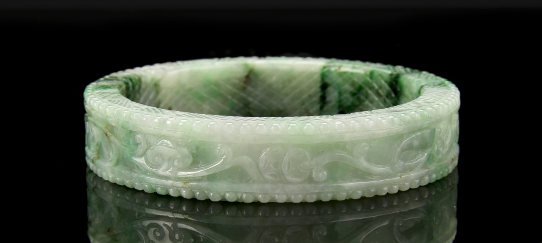 Chinese Jadeite Bangle (1 of 3)