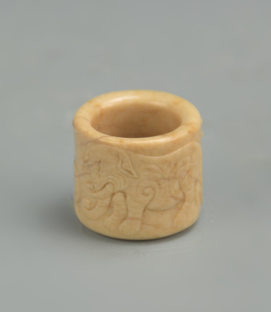 Chinese Jade Thumb Ring (1 of 3)