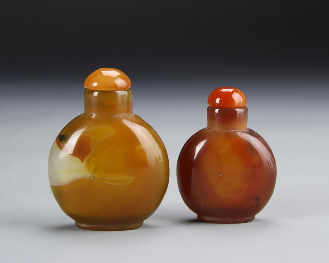 Two Chinese Agate Snuff Bottles (1 of 3)