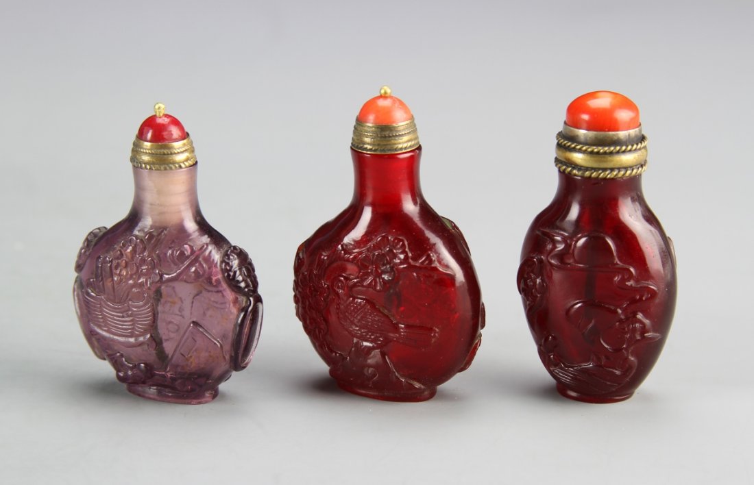 Three Chinese Peking Glass Snuff Bottles (1 of 3)