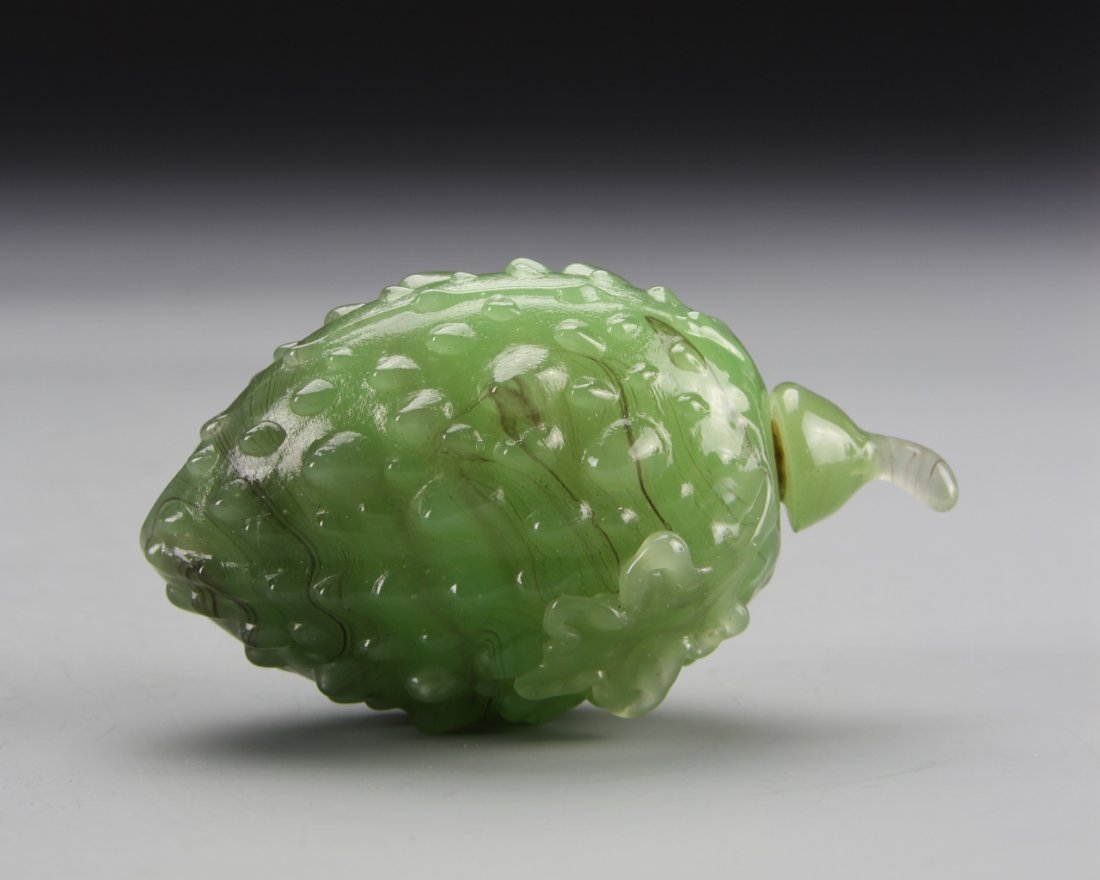 Chinese Peking Glass Snuff Bottle (1 of 3)