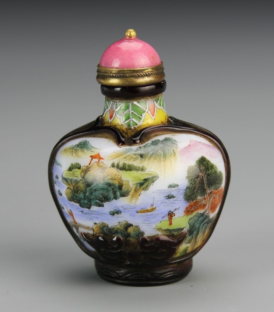 Chinese Peking Glass Snuff Bottle (1 of 2)