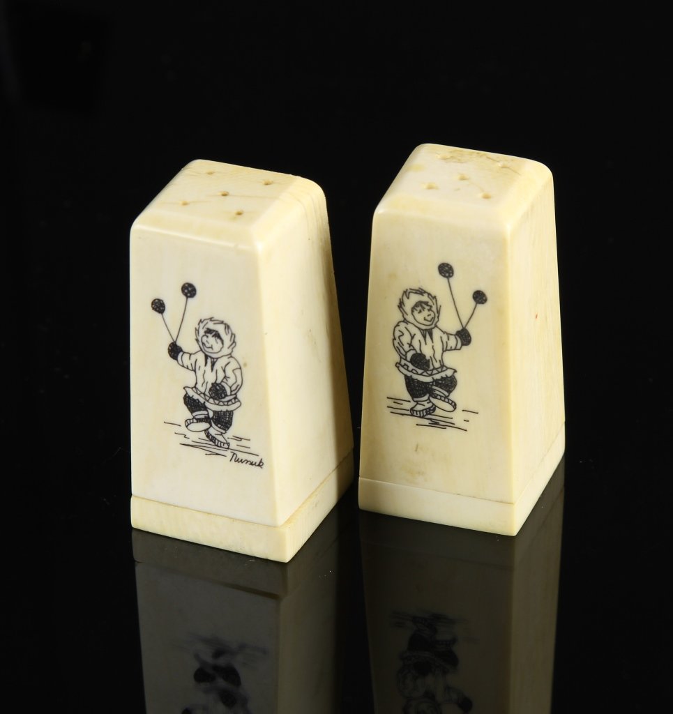 Two Chinese Pepper and Salt Shakers (1 of 3)