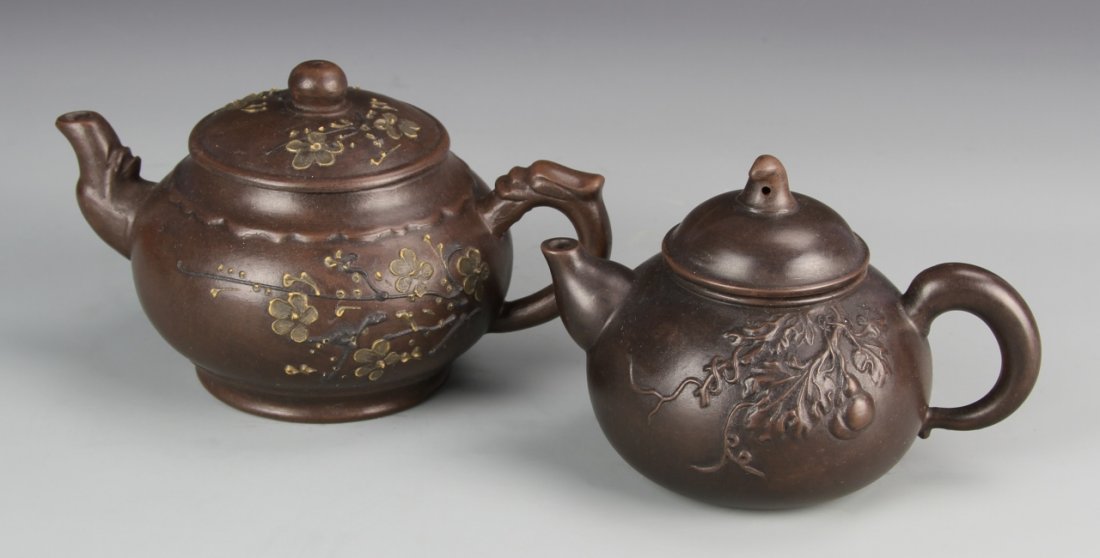 Two Chinese Yixing Teapots (1 of 4)