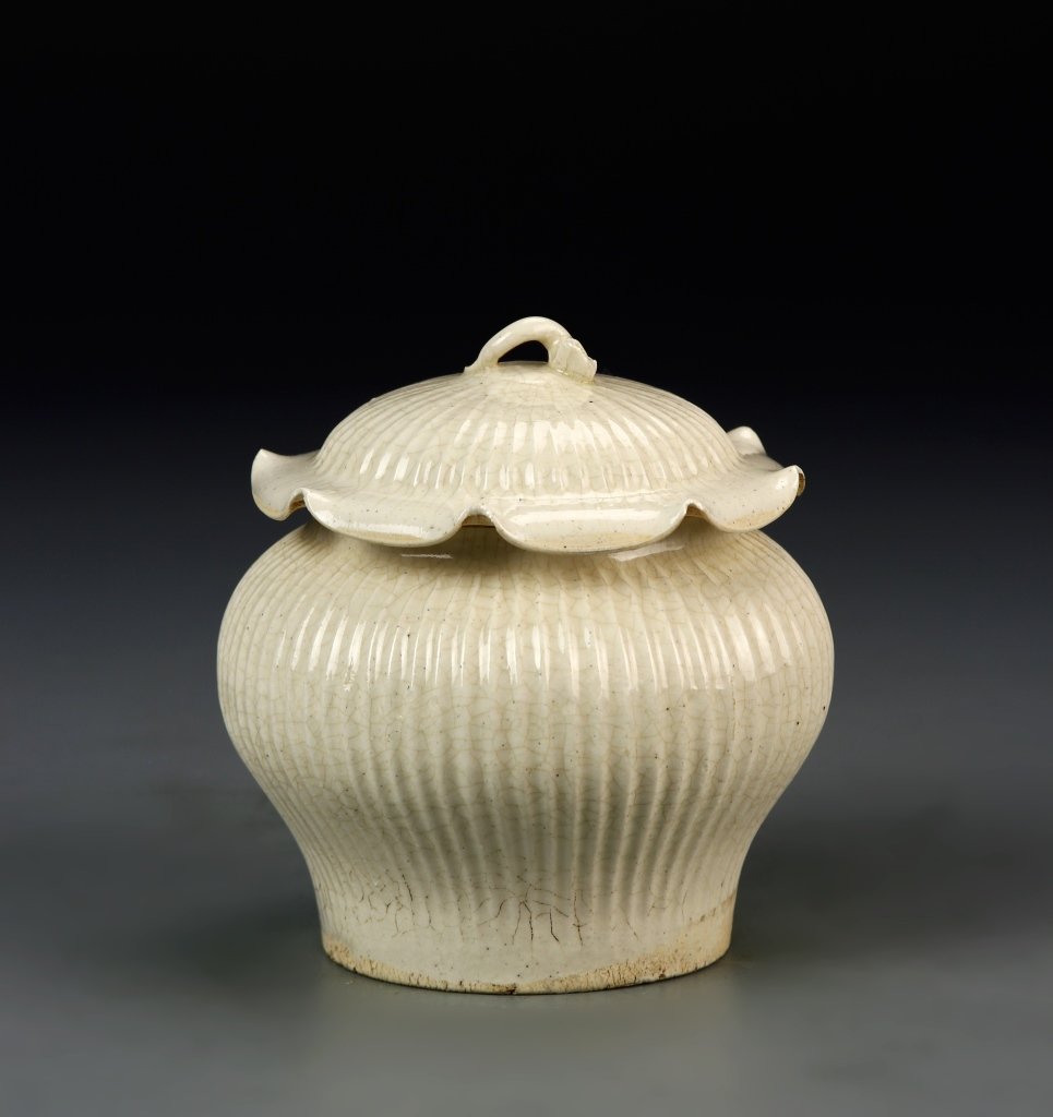 Chinese White Glazed Jar with Cover (1 of 4)