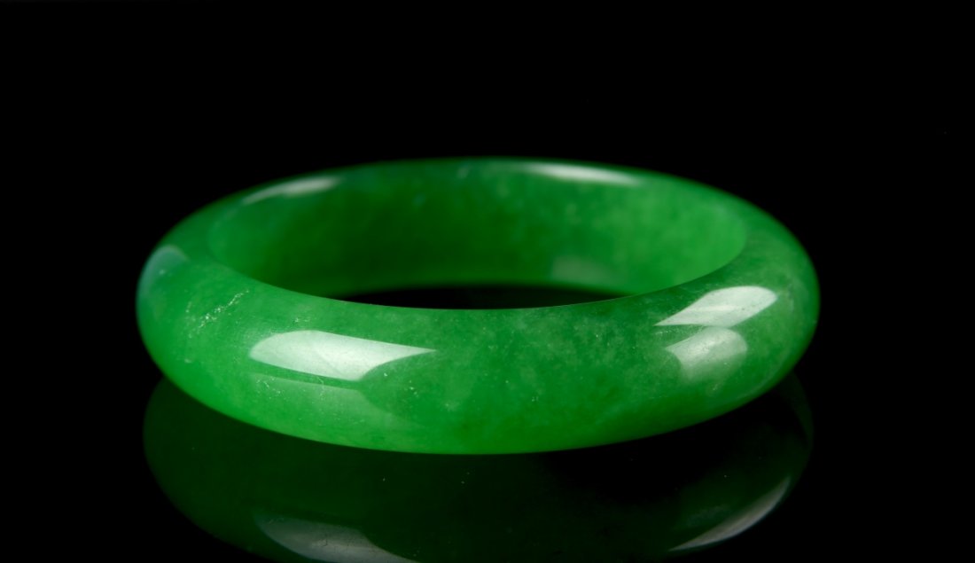 Chinese Jadeite Bangle (1 of 3)