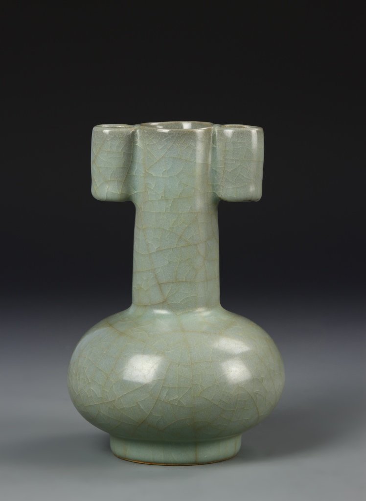 Chinese Quan Yao Vase: China, antique lung Quan Yao vase, 6 3/4 in. height.