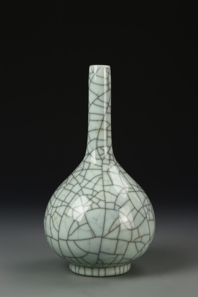 Chinese Geyao Vase (1 of 5)