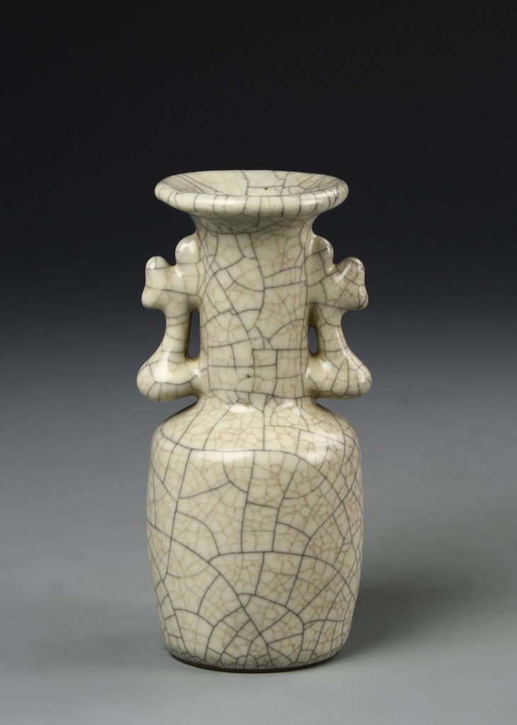 Chinese Ge Yao Vase (1 of 6)