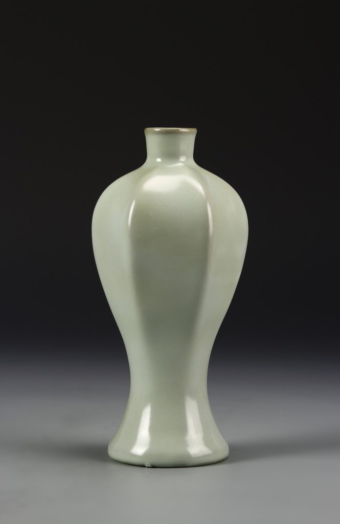 Chinese Celadon Glazed Vase (1 of 4)