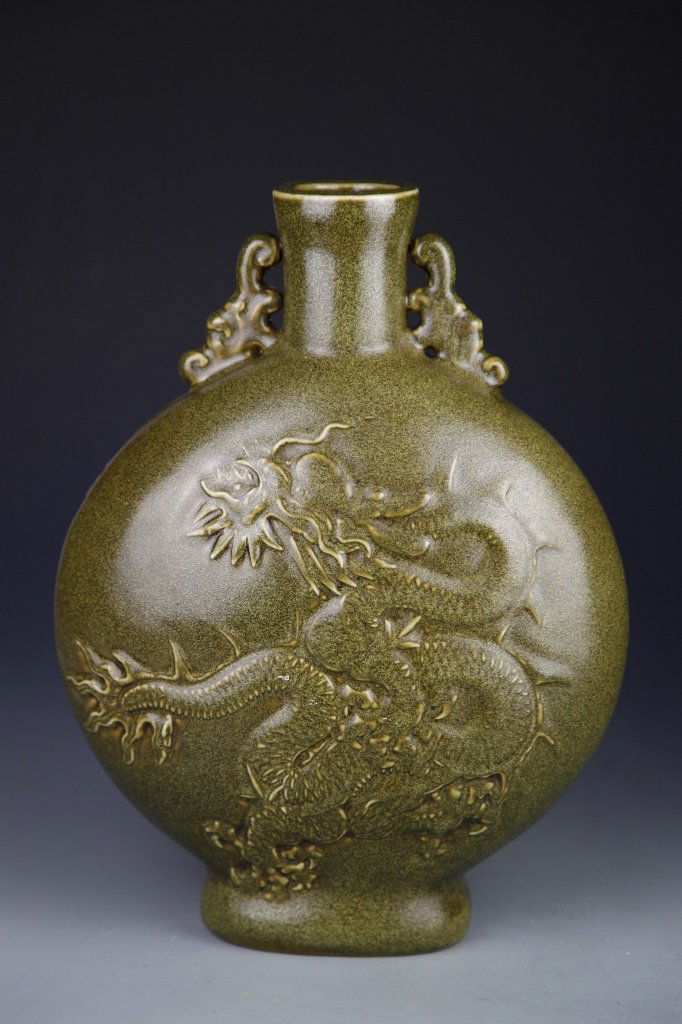 Chinese Tea Dust Vase (1 of 5)