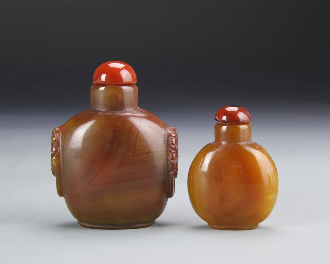 Two Chinese Agate Snuff Bottles (1 of 3)