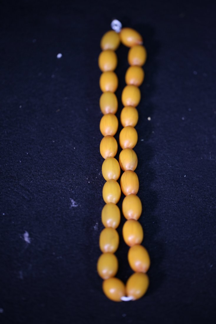 Chinese Tibet Amber Necklace (1 of 1)