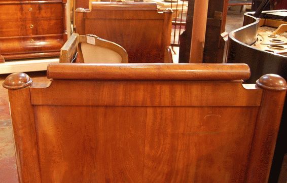 BIEDERMIER MAHOGANY DAY BED