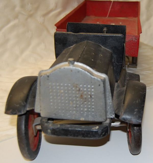 Vintage Dump Truck Made by Keystone - 6