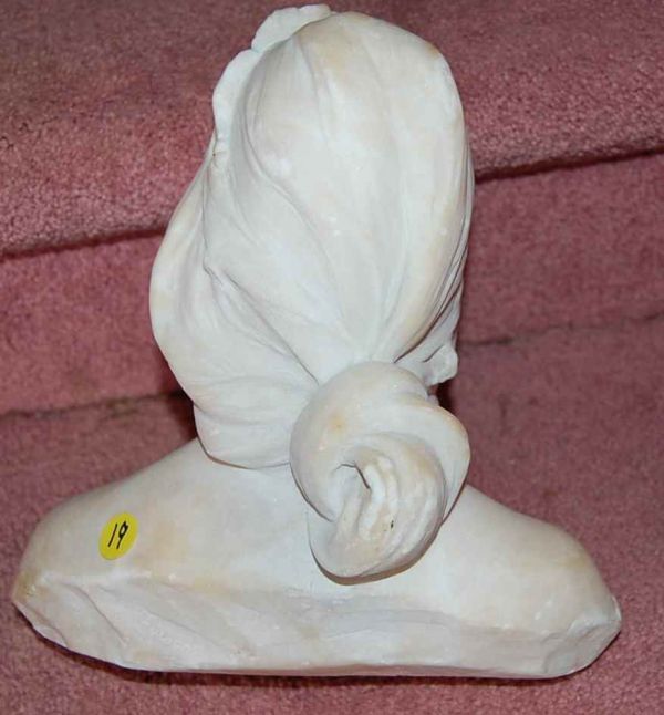 BEAUTIFUL MARBLE BUST SIGNED E. FIAHCHI - 3