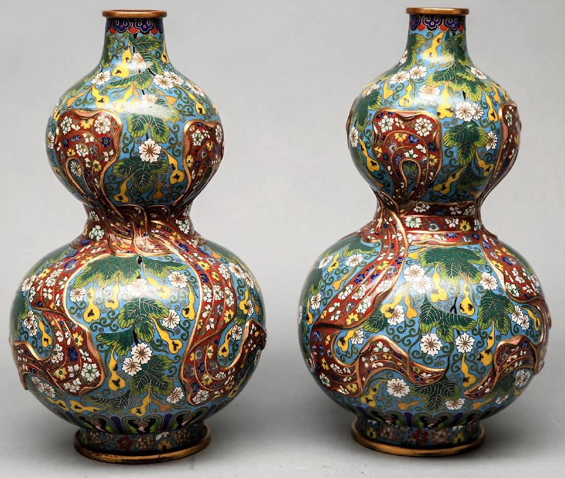 Antique Chinese  Double Gourd Cloisonne Vase Signed. (1 of 8)